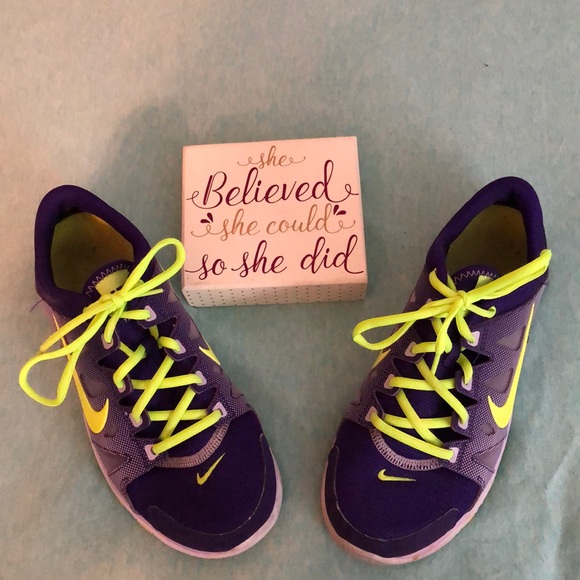 Nike Shoes - Nike sneakers